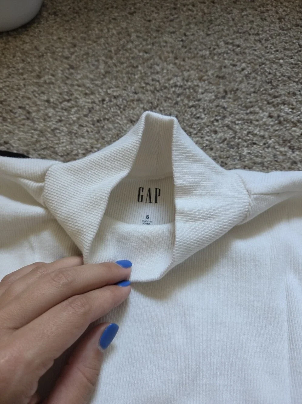 GAP White Ribbed Crewneck Top - Picture 2 of 3